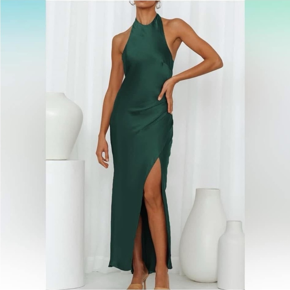 Elegant Green Halter Maxi Dress